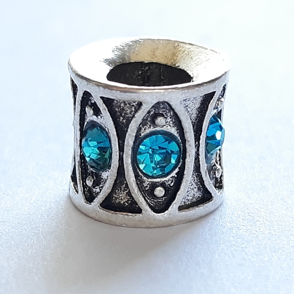 Charm - Picture 3 of 4